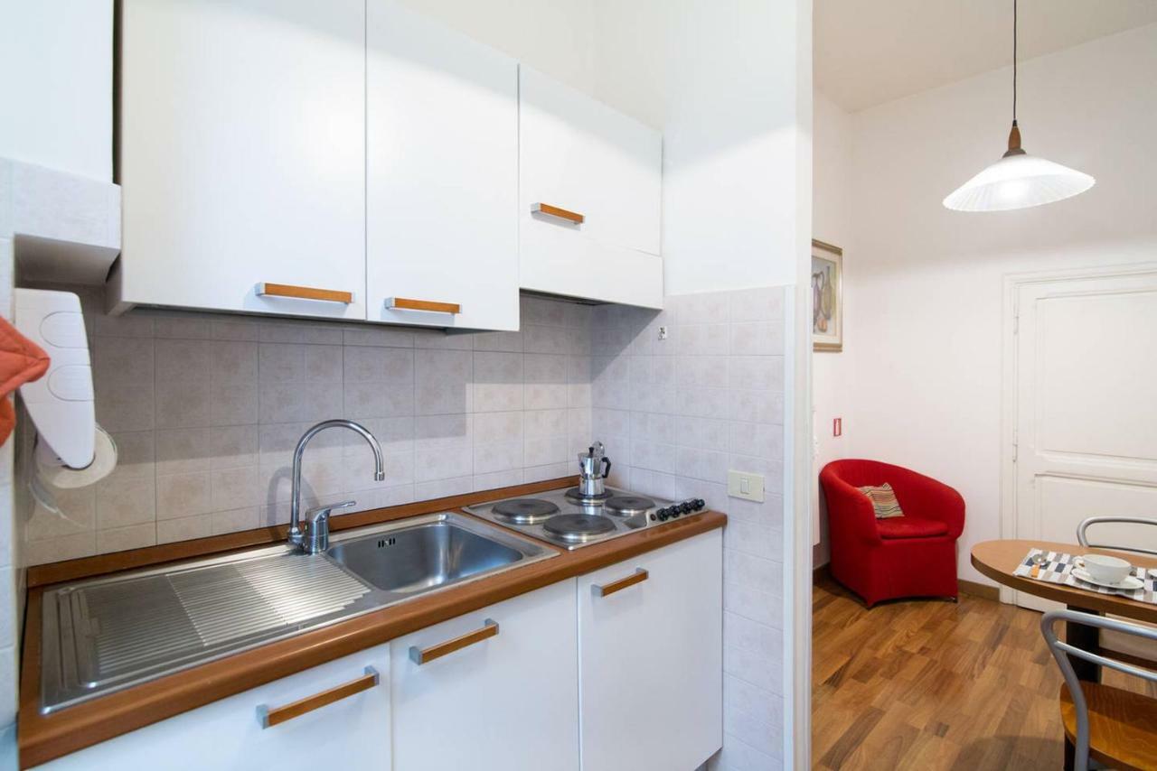 Apartamento Parvula Domus Al Colosseo